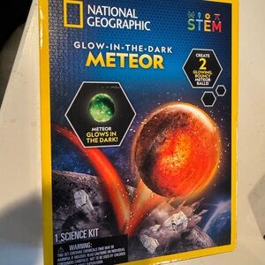 National Geographic Glow-in-the-Dark Meteor Kit - Blue and Yellow